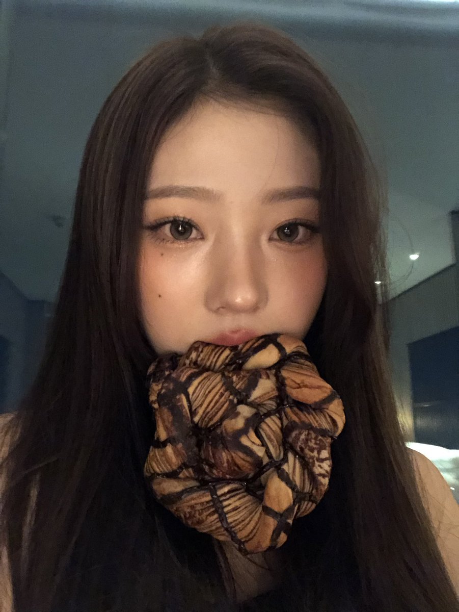 sharing is caring… but this snack and i are currently in a very serious relationship.  should i take another bite or save you some? 🥨🍪