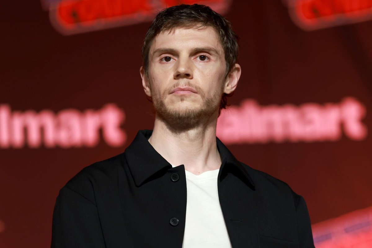 evanlypeters87's tweet photo. 🚨 BREAKING NEWS: Actor Evan Peters known for his roles in American Horror Story, X-Men, and Monster has been accused by several coworkers of being an extremely kind and talented human being. https://t.co/FUCPNRKF92
