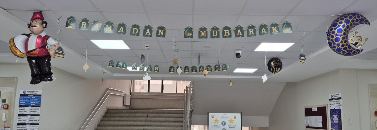 Ahmet Erseven ailesi ailesi olarak okulumuzu öğrencilerimiz için Ramazan’ın neşesiyle süsledik ve en güzel köşeleri hazırladık! Bu mübarek ayın huzurunu ve heyecanını hep birlikte paylaşmak için sabırsızlanıyoruz. #RamazanRuhunuYaşat #Ramadan2026 
<a href="/mserkansahin/">Dr. Muhammed Serkan SAHIN</a>