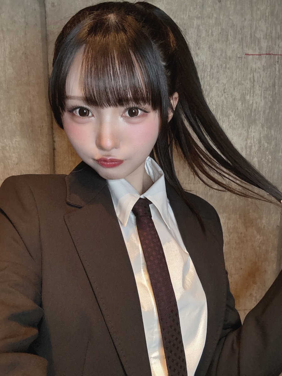 4thシングル
カップリング楽曲
『アマガミガール feat. DJ ALICE』
MVが公開されました！！🪩🕺

youtu.be/QyhExt2Q8p8

≒JOYと𝑫𝑱 𝑨𝑳𝑰𝑪𝑬 のコラボ！！
ハッチャケソングです🥳
はやくライブで披露したいな[☆-☆]
ぜひたくさん見てください✧*｡

#アマガミガールfeatDJALICE
#ニアジョイ