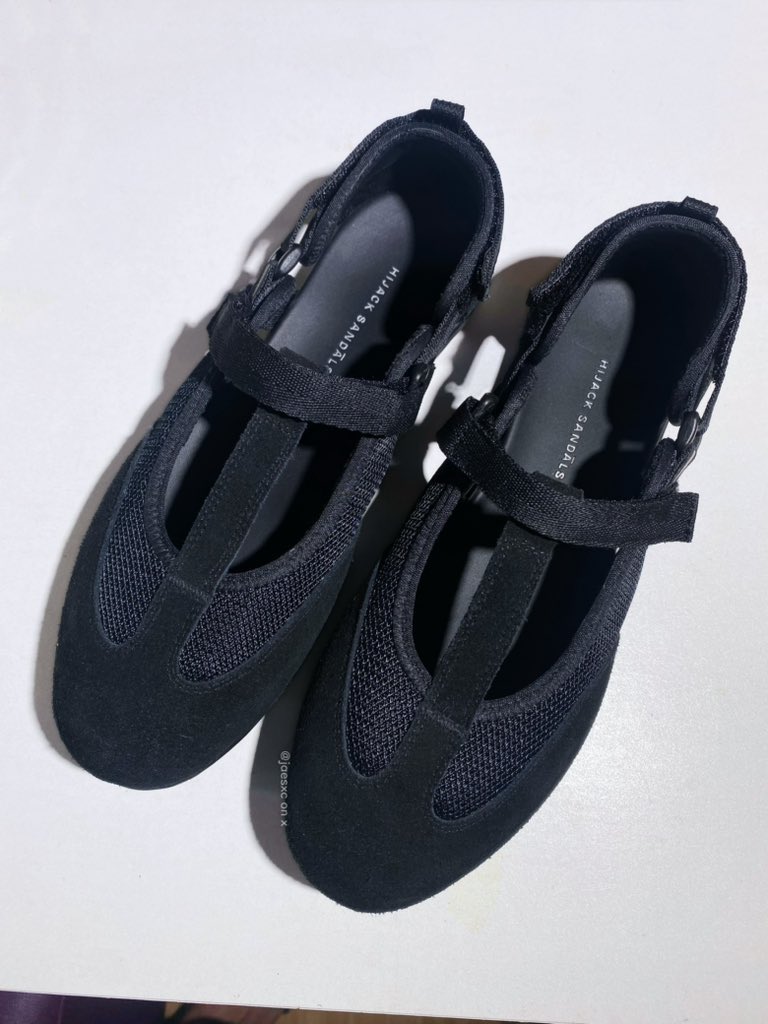 jaesxc's tweet photo. Propaganda i’m falling for: Ballerina Sneakers  ᡣ𐭩  

Start from 90ribuan, local brand only! https://t.co/kLG7cN0lyk