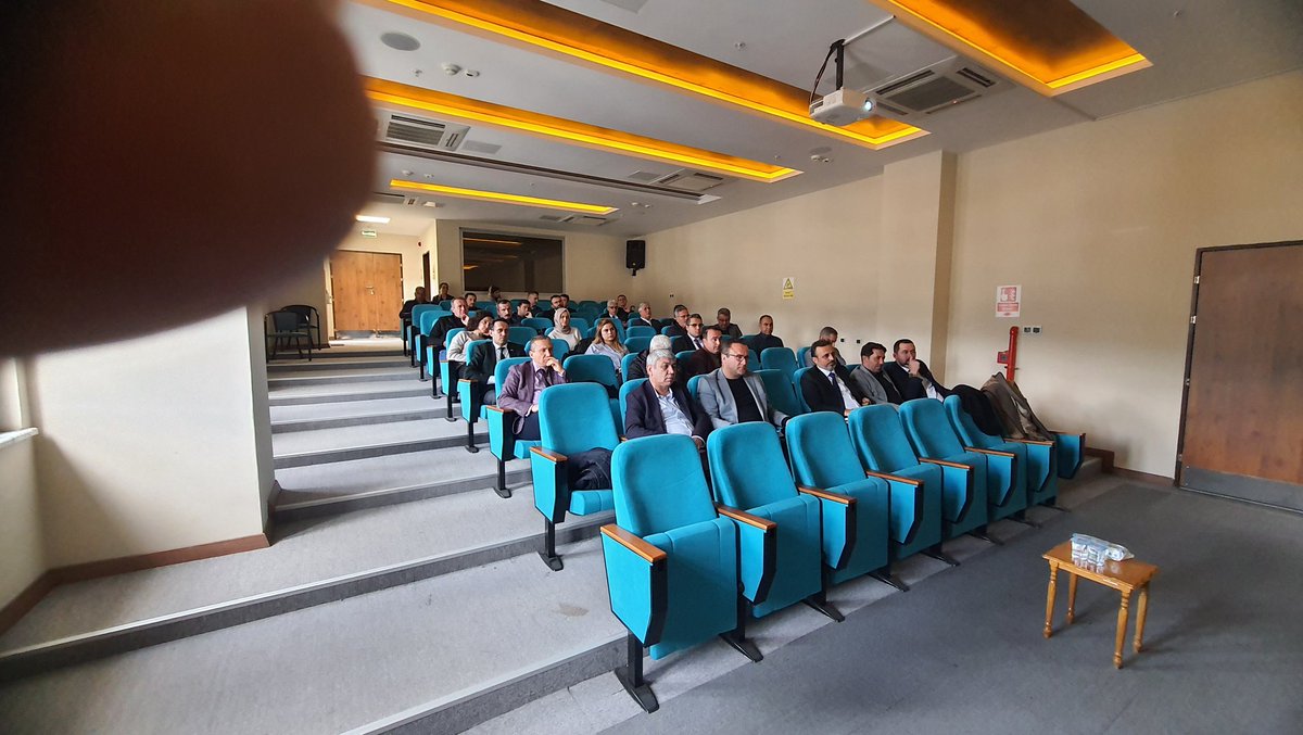 İlçe Milli Eğitim Müdürümüz Sayın Sadık YAVUZKAN başkanlığında,şube mûdürlerimizin,okul müdūrlerimizin katılımıyla 2025-2026 Eğitim-Öğretim Yılı sürecinde devam eden Eğitim-Öğretim faaliyetlerinin ,projeler,sosyal kültürel etkinliklerin,personel işlemlerinin değerlendirilmesi ve