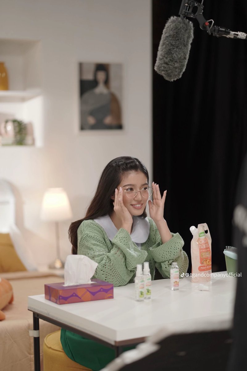 whippedforbelle's tweet image. miss maem already in her mid 20s but still looking a high schooler 😭

 vt.tiktok.com/ZSmAVbnQE/

#BelleMariano