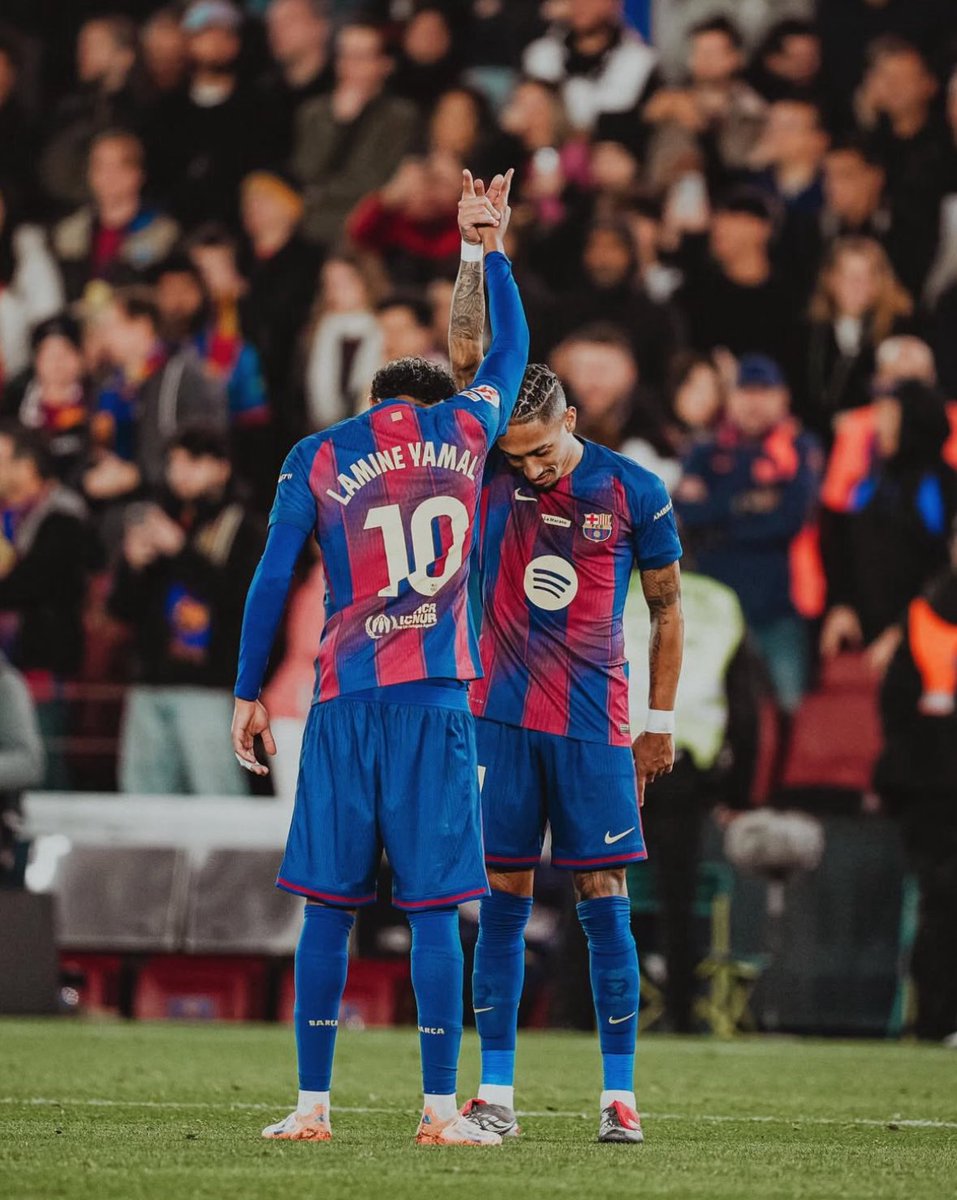 FabrizioRomano's tweet image. 🚨⚠️ Raphinha: “We have a lot of things to improve, but not just us. It's very complicated when the rules are different depending on whether they're in your favor or against you”.

“But if we have to play against everyone to win, no problem... We're going to do it”.