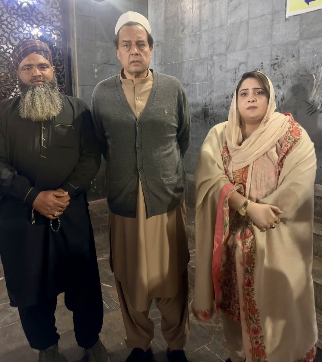 Sumerakomal9's tweet photo. With Captain (R)Muhammad Safdar Awan https://t.co/0ynEkd0Yt3