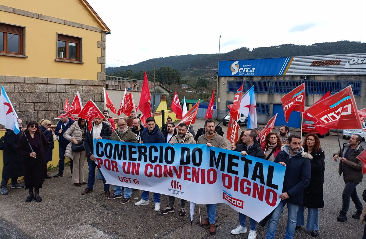 galizaCIG's tweet photo. 🗣️O comercio do metal da provincia de #Pontevedra clama por un convenio colectivo digno
📢Persoal do sector desenvolveu unha concentración na empresa #RecambiosOchoa en Vilaboa para rexeitar as propostas regresivas da patronal
ℹ️ https://t.co/OUE4pRhltL
#comerciometal https://t.co/nVVIYUzU8R