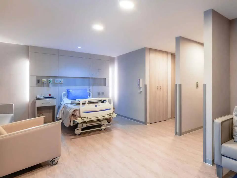 Pinche bola de hipócritas los de la 4T de <a href="/Claudiashein/">Claudia Sheinbaum Pardo</a> 

LA HIPOCRESÍA DE MORENA 
LOS MEJORES HOSPITALES Y CLINICA  PARA ELLOS, EL IMSS BIENESTAR SIN MEDICAMENTOS Y SIN ATENCIONES PARA EL PUEBLO 🏥💊

¿Ya vieron dónde se atendió hoy Javier May (<a href="/TabascoJavier/">JAVIER MAY</a> ) ? Mientras los