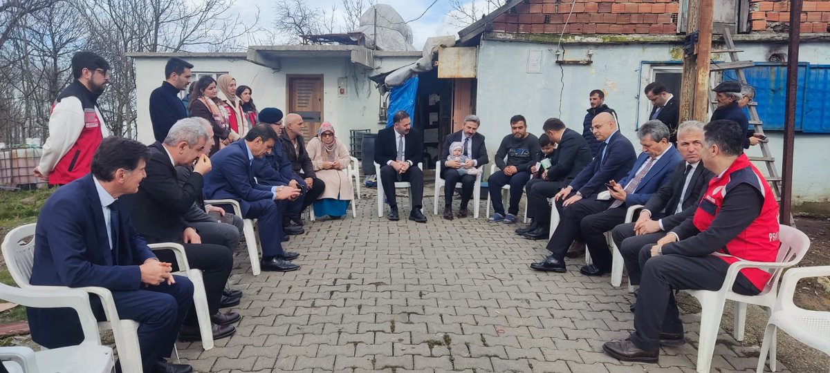 Zonguldak Kilimli’de meydana gelen maden kazasında göçük altından yaralı olarak kurtarılan kardeşimiz İsmet Kabuk’u ziyaret ederek geçmiş olsun dileklerimizi ilettik.

Genel durumu iyi olan İsmet kardeşimize Rabbimden acil şifalar diliyor, yaşanan kazadan etkilenen tüm maden