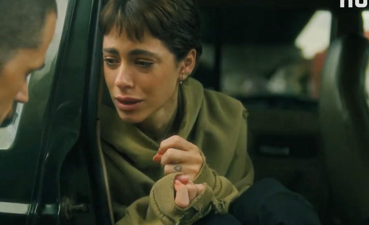 rosaliajenner's tweet image. Tienen q editar la cara de Emilia para llamarla fea y su idola es mas trans q nunca