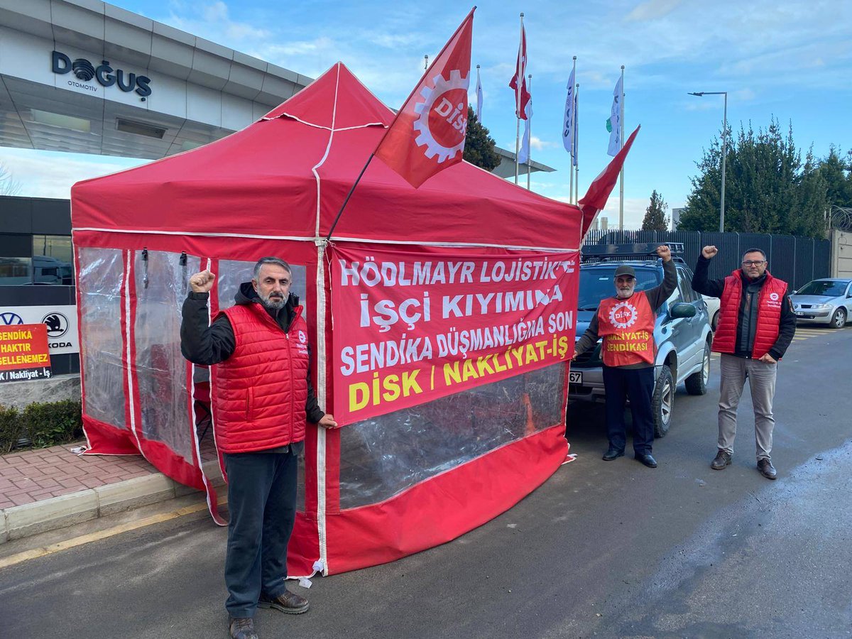 Avusturya merkezli, yaklaşık 100 işçinin çalıştığı yeni örgütlendiğimiz HÖDLMAYR Lojistik Ltd. Şti.’de, dava süreçlerinin ardından sendikamızın yetkisi kesinleşti.  Toplu iş sözleşmesi görüşmelerine  başlanmıştır.
HÖDLMAYR işçilerine ve tüm işçi sınıfımıza hayırlı olsun!