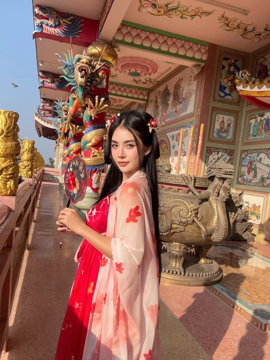 chompu_athita's tweet photo. Happy Lunar New Year 2026 🧧🎉 
#ChompuAthita #ชมพูอทิตา https://t.co/t7qWcpU9mG