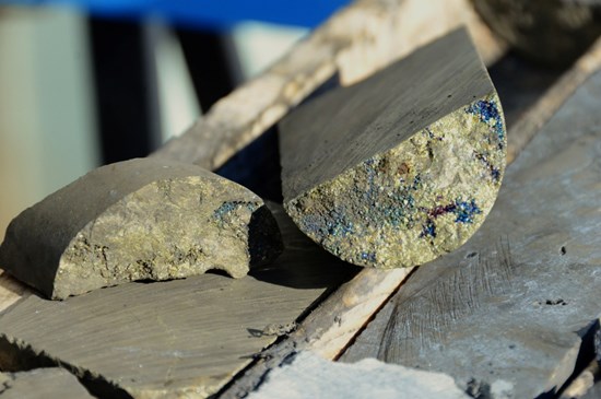 NineMileMetals's tweet photo. ⛏️$NINE Certified Assays of 2.78% CUEQ over 32.10 METERS, Including 4.78% CUEQ over 11.52 Meters and 5.64% CUEQ over 6.02 Meters 

Mike Dufresne: "Well it is quite thrilling to see the increase in #copper grades to the West in the VMS and mostly coincident with increase gold and roughly approximating the Conductive Plate Modelling. The Copper and Gold is well associated."

https://t.co/BmapZDSPnl

$VMSXF