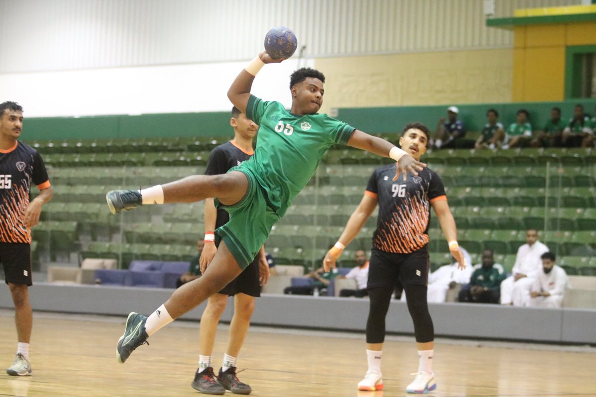 عالم كرة اليد بالنادي الأهلي🤾‍♂️ tweet media