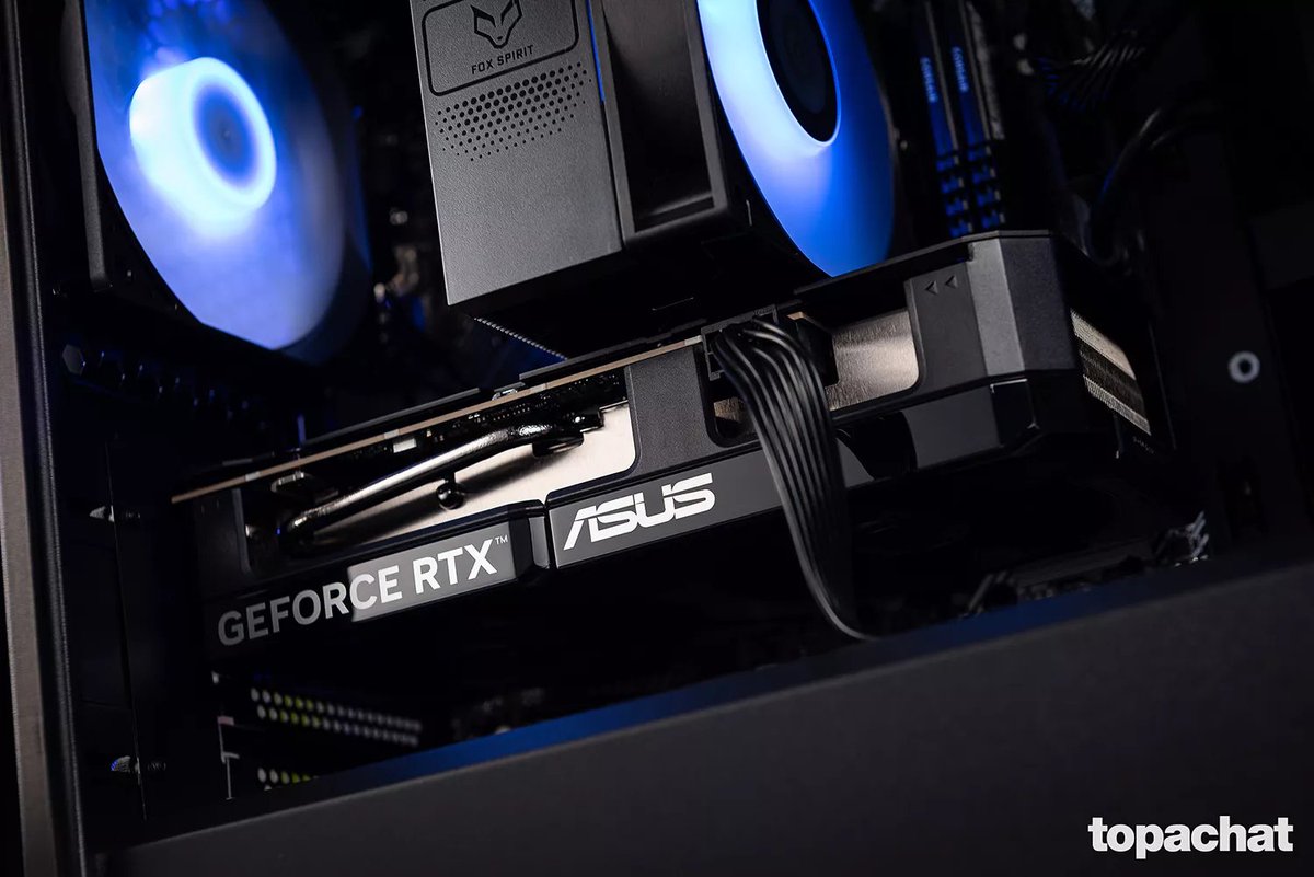 TopAchat's tweet photo. ➡ PC Gamer GROWL
Ryzen 5 - RTX 5060 Ti (16 Go) - 32 Go
🔥 - 90 € !

https://t.co/7pvw6ZUBwB

🔥 Indice de performances : 13850
Fortnite ➡ 270 FPS 
Cyberpunk ➡ 190 FPS https://t.co/I5qx5bVwQ5