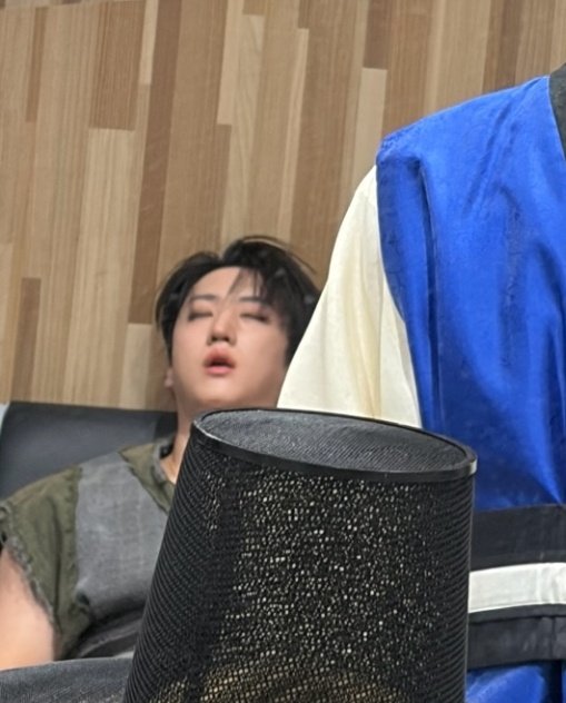 blessunng's tweet image. "cuando llegué a mi casa lo hago"
yo cuando llego a mi casa: