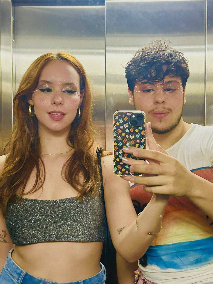 ikezarujc's tweet photo. eu quando carnaval midnight sun marina sena só vou te ligar quando chegar abril eu me rendo eu adoro to te querendo to com vontade girl’s girl https://t.co/tS4WstdH3s