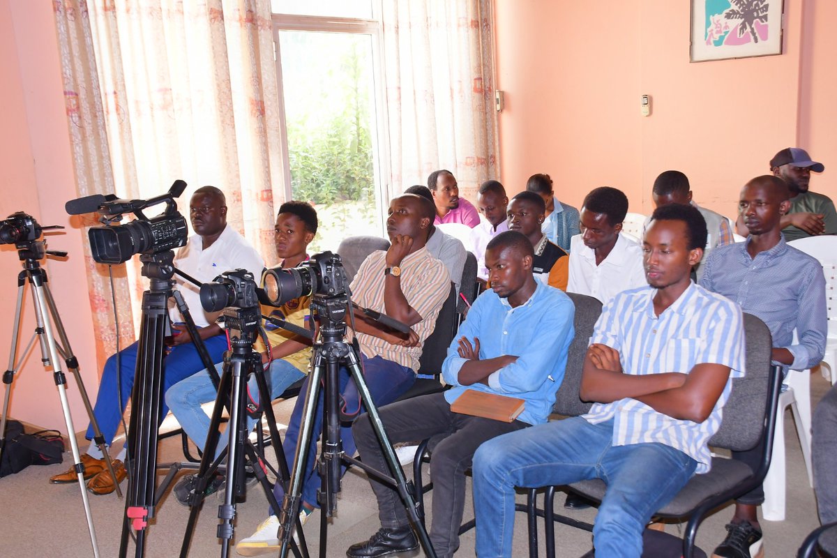 CEPID_Burundi's tweet photo. #CEPID a rendu public le rapport sur le paysage médiatique du Burundi en 2025. Cette activité a eu lieu le 10 février 2026 à #Bujumbura à travers une conférence de presse. https://t.co/FBSRaUqijA