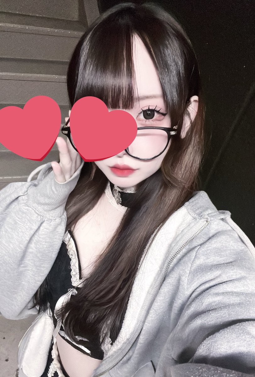 堕落るす tweet media