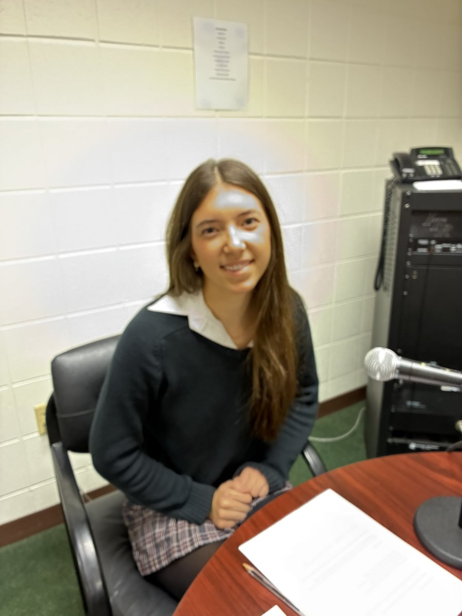 mrfitzhistory's tweet image. Thank you @BenetRedwings senior Lauren Busche for reading the morning prayer. #redwingnation