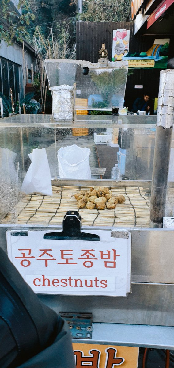 fthiaslsbl's tweet photo. Ketika foto ngasal tapi lo di Jeju https://t.co/EJbn6qIsn6