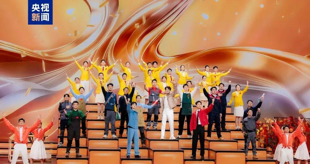 cydf528's tweet photo. Did you watch the #CCTV Spring Festival #Gala? A variety of programs such as #songs and #dances, #operas, #sketches and #magic shows were presented, creating a #festive and #auspicious atmosphere. https://t.co/VrwcJhjk1Q
