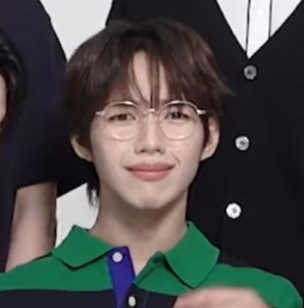 jewelzthingz's tweet image. JL rn, after reading Steven caption 

- cebubu amp 😭😂