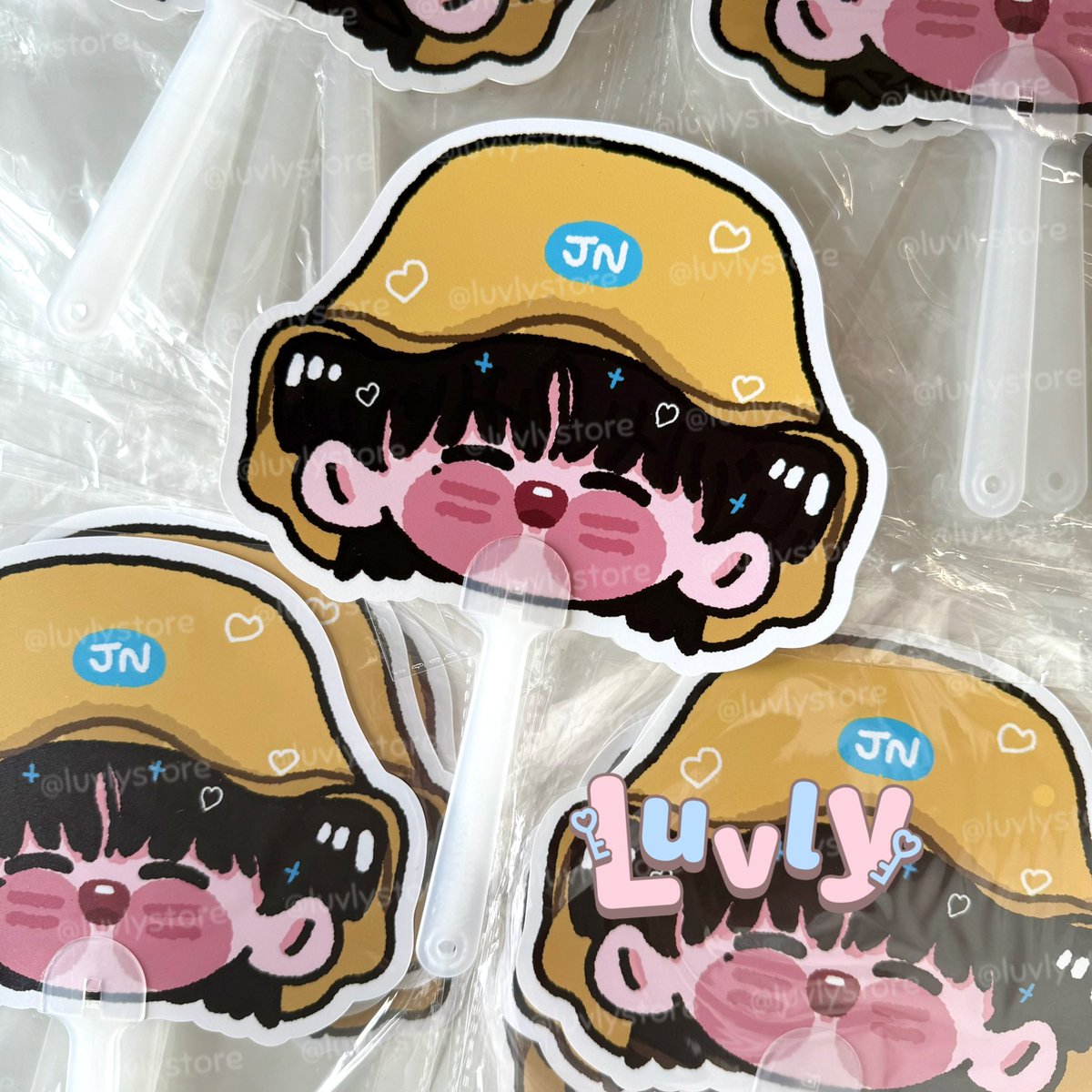 รับทำการ์ดใส / พัด / ทิชชู่🗝 luvly tweet media