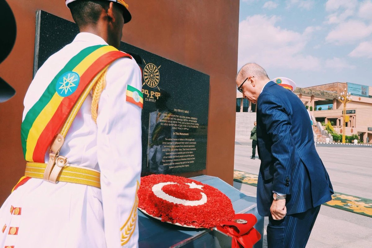 EthioAmbTR's tweet photo. Honored to witness His Excellency President @RTErdogan paying tribute to the heroes of the Adwa Victory in Addis Ababa today. 🇪🇹🇹🇷 This visit is a powerful symbol of the enduring friendship between Ethiopia and Türkiye.
#EthiopiaTurkey #AdwaVictory #AdanechAbebe https://t.co/bMwe7dz9AK