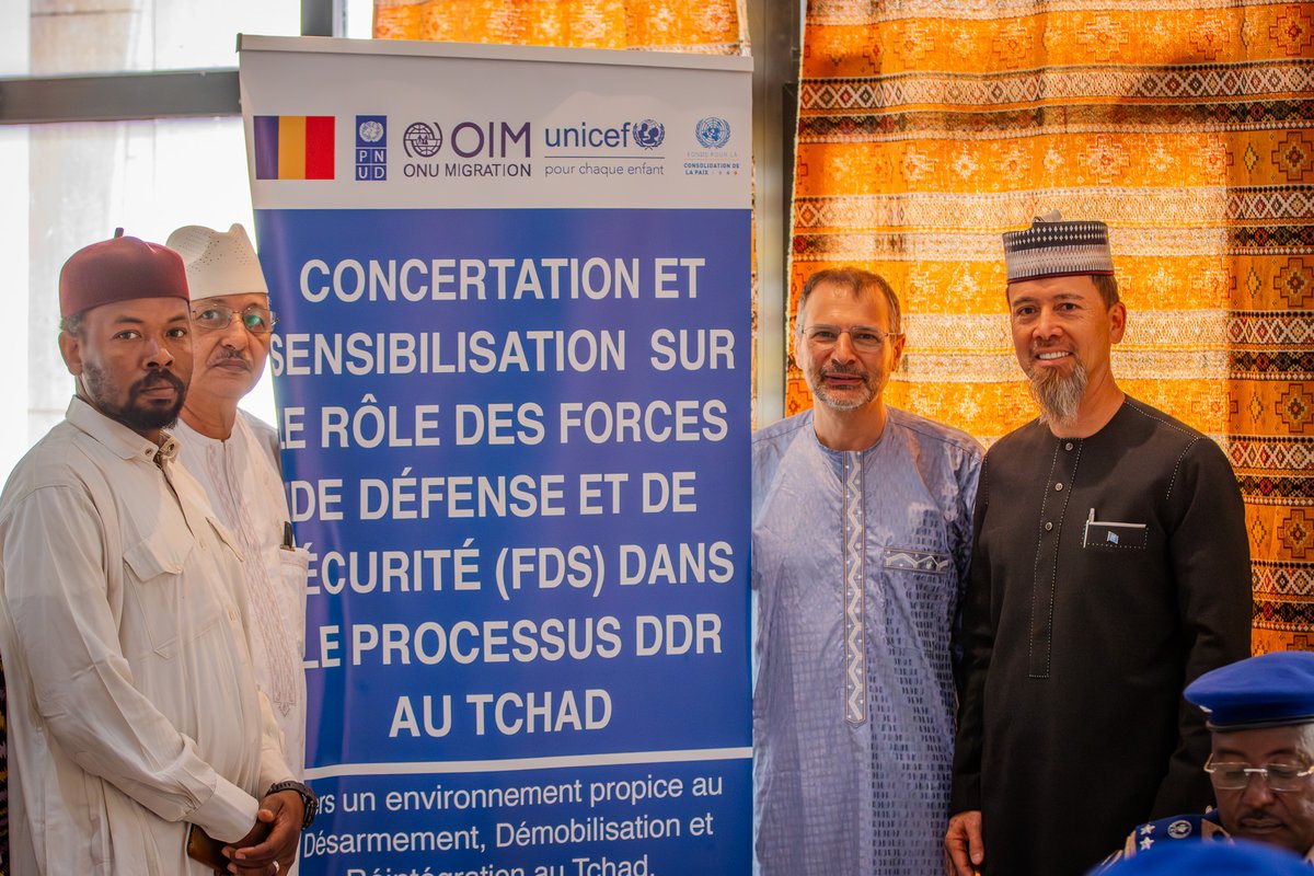 PNUD_Tchad's tweet photo. 🇹🇩 Atelier sur le rôle des FDS dans le processus DDR

Ouverture ce matin d’une concertation avec les Forces de Défense et de Sécurité autour du processus de Désarmement, Démobilisation et Réinsertion (DDR), en présence du Ministre de la Sécurité Publique représentant le Ministre des Armées, et de l’Ambassadeur de la Suisse.

Durant trois jours, des échanges permettront de renforcer la compréhension du DDR, de clarifier les rôles des FDS et d’harmoniser les prochaines étapes pour une mise en œuvre efficace au Tchad.