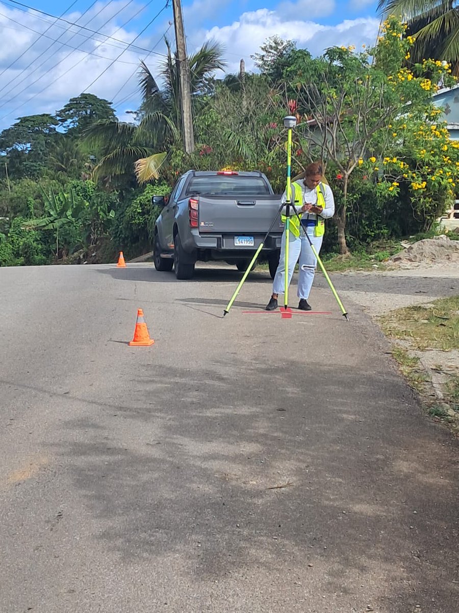 Instituto Geográfico Nacional tweet media