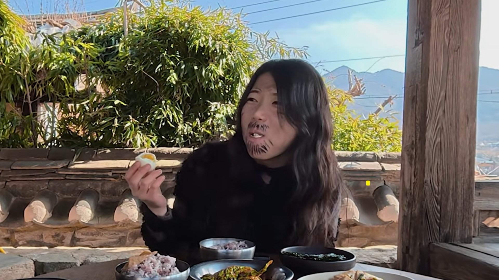 [잡담] 충주시 유튜브 새영상 난 수염 붙인줄 알았는데 매직으로 그린거네 ㅋㅋㅋㅋㅋㅋ | 인스티즈