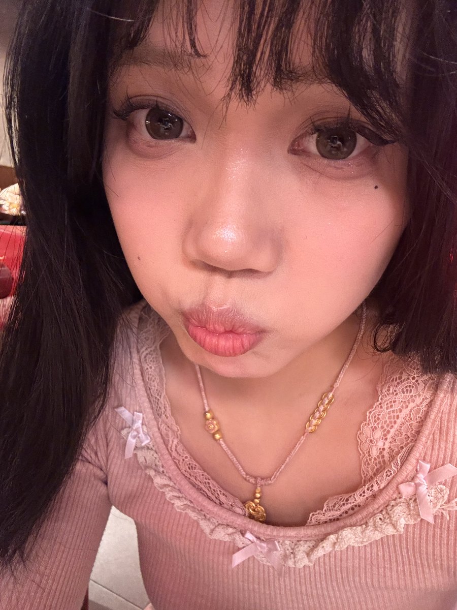 吃一颗小蓝莓🌙 tweet media