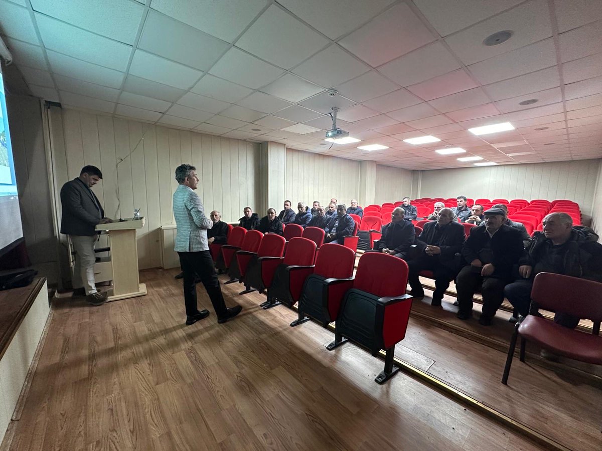 ArdahanDSM's tweet photo. 📌 Posof’da Muhtarlara Yönelik Bilgilendirme Semineri Gerçekleştirildi.
Muhtarlarımıza katılımları için teşekkür ederiz.
#Posof
#ardahan
#denetimliserbestlik
#muhtar https://t.co/gK1MwDaJzr