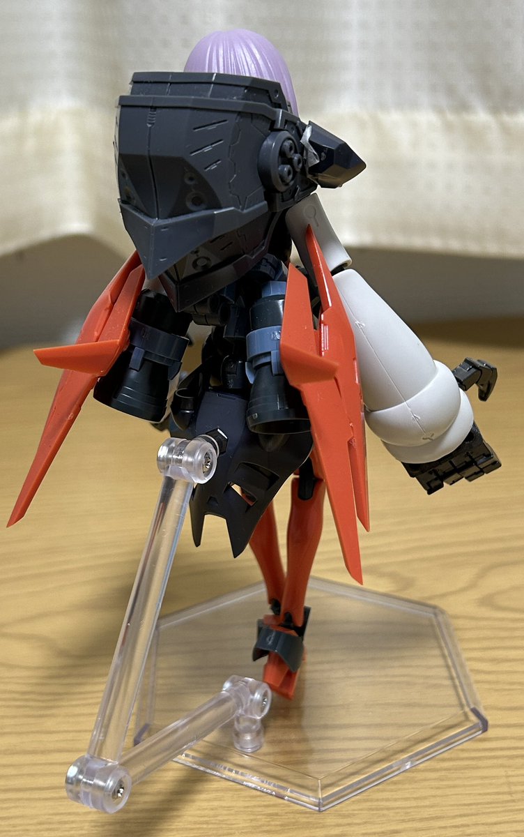 knm_age's tweet photo. ウチのホーネットさん、腕も良い感じに取り付けられて大体の形はこれで満足な状態になってきました。
上半身に盛った分、下半身はあまり手をつけずにシンプルに行きたいですね https://t.co/vh4VkpfUVU