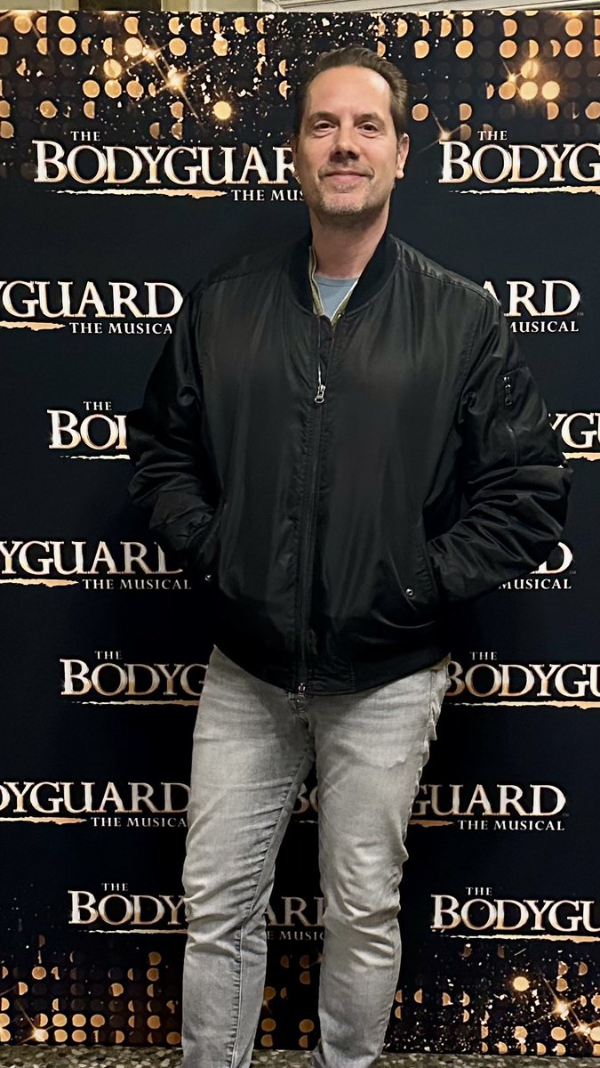 JimDavisOnAir's tweet photo. Such fun @NewWimbTheatre for @TheBodyguardUK with some stunning vocal performances and high drama on stage! Congrats to the whole team. More thoughts on #Hometime on #MagicMusicals from 4pm https://t.co/xmYBpGiADE https://t.co/JT6aSJhvbq