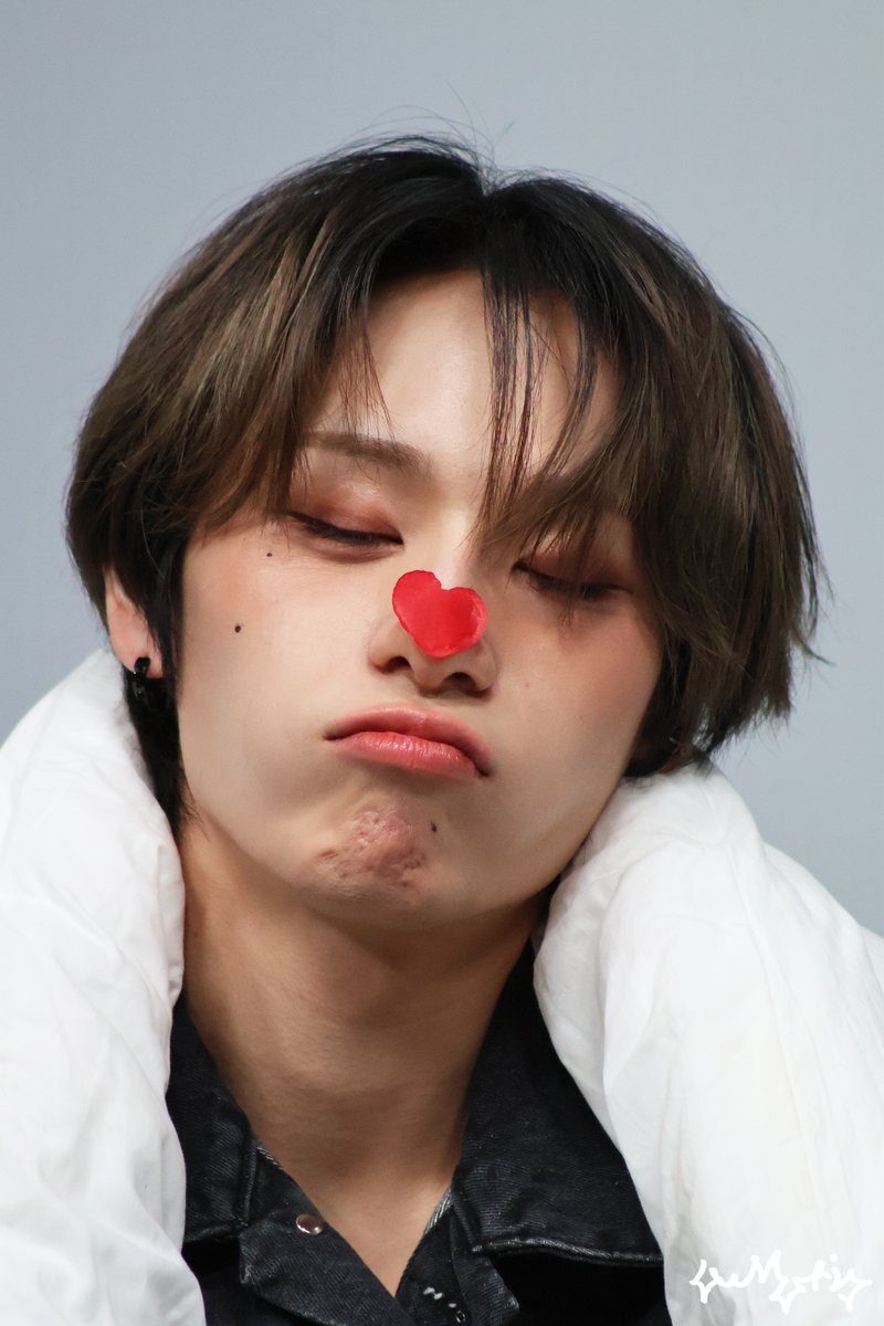 260104 스타라이크뮤직 お誕生日おめでとう💛 #XLOV #엑스러브