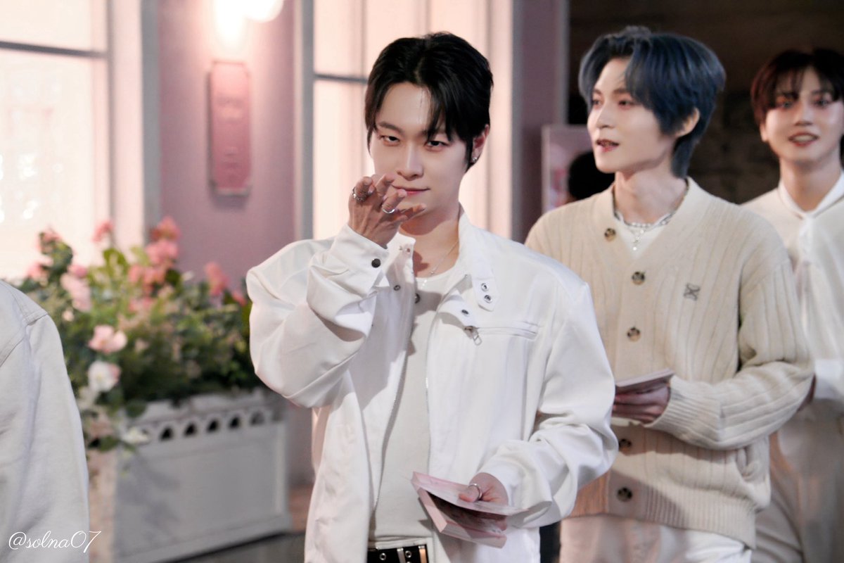 나나밍 tweet media