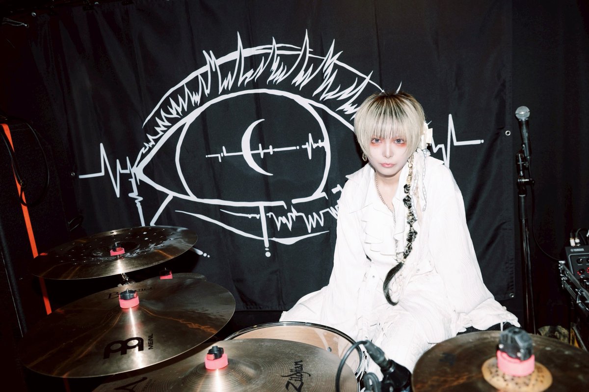 myi_howl's tweet image. 本日は真宵生誕祭2026、足を運んでくれた皆ありがとうございました🍰
#KiD でバースデーライヴさせて貰えるのは2度目！
去年とは趣向を変えて「自分がファンだったら聴きたいセットリスト」で組ませてもらったヨ！喜んで貰えてたら幸デス

あと思ったより皆が白くて