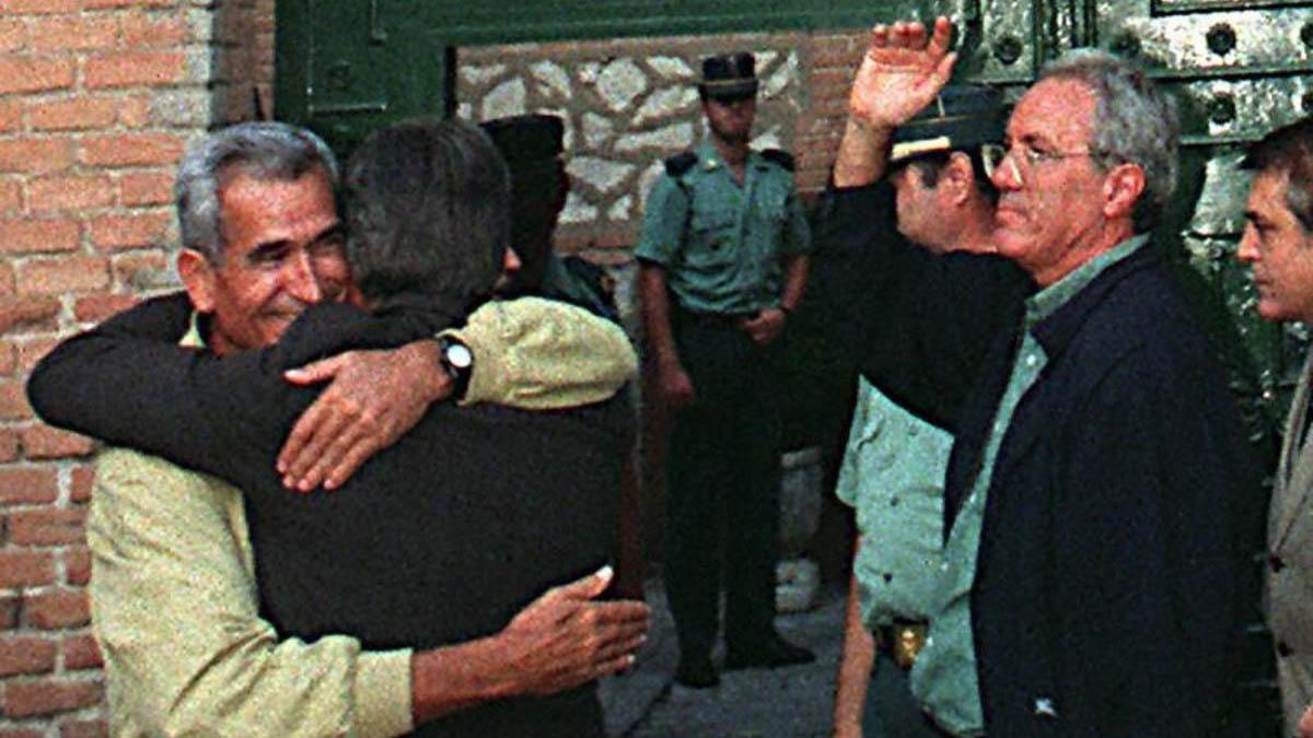 Felipe González ha querido recordar que nunca deja tirado a un amigo.

Lo sabemos, Felipe, lo sabemos 😏