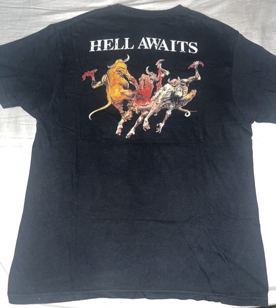 satyatri_'s tweet photo. Akhir e oleh kaos cover album iki https://t.co/NqHnRc6Jl3