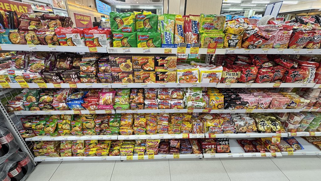 Explore Shopee✨ | Info Diskon, Promo, Cashback tweet media