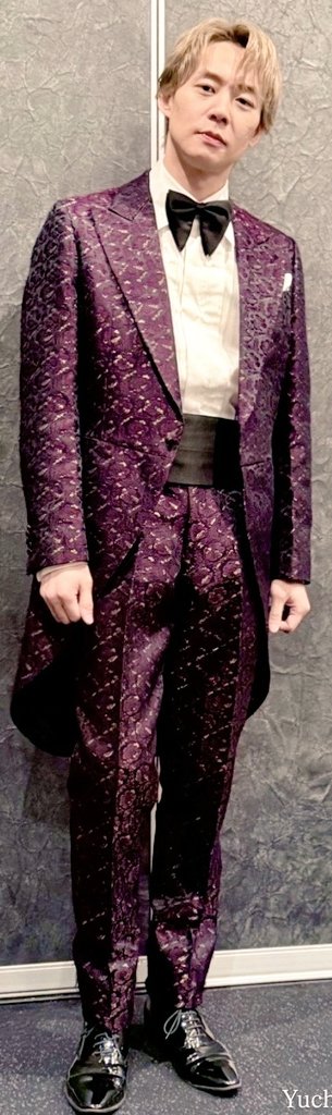 きゃ〜😍やはりユチョンさんタキシード姿カッコイイ！カマーバンドがより脚長にみせてスタイル抜群😍😍
公式さま👘ゆっちゃんもお待ちしております🙇🩷
#ユチョン