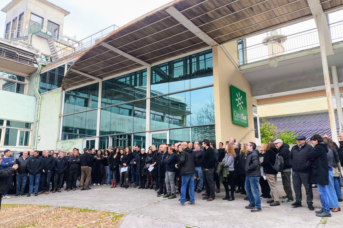 ccoortva's tweet photo. Primer Martes Negro en @canalsur  en defensa del Servicio Público: #Pluralidad #Empleo #Estabilización #ProducciónPropia #Transparecia 💚✊🏼 Basta de enchufismo en @CSurNoticias https://t.co/EcqYVFuXQM