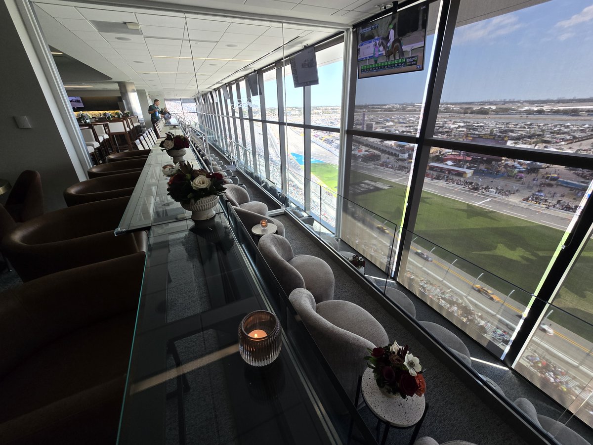 Adam Stern tweet media