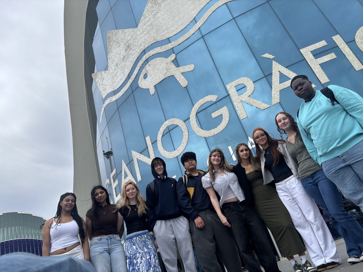 St_Anselms's tweet photo. After a great week working in Valencia, our students enjoyed a treat day at L'Oceanogràfic — Europe’s largest aquarium! 🐠☀️
The sun’s still shining! ✨
#Valencia #StudentTrip #Oceanografic https://t.co/X1schlM02Q