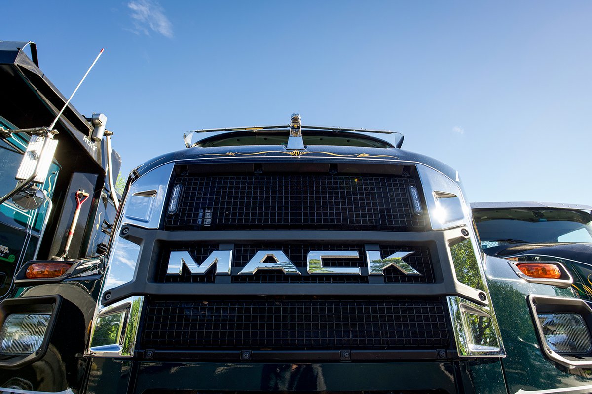 BallardTrucks's tweet photo. Built with Mack DNA and designed for medium-duty demands. There’s a reason established fleets like PMC Landscaping trust the Mack MD to get the job done. 💪

@MackTrucks #MackTrucks #MediumDutyTrucks #Landscaping #LandscapeConstruction #Massachusetts #BallardTruckCenters https://t.co/fXXADXi0h6