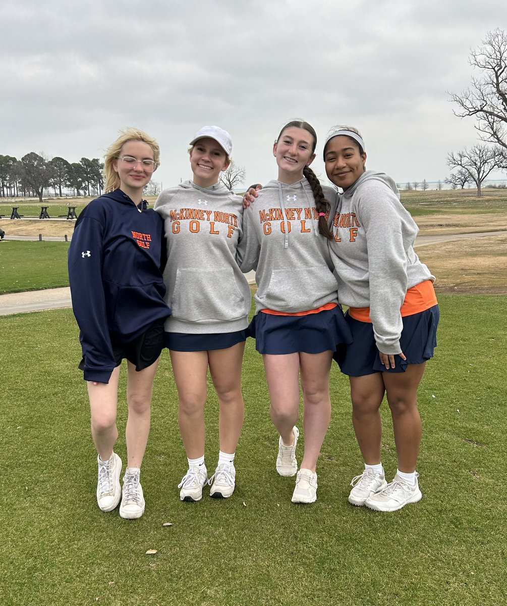mnhsgolf's tweet photo. Lady Bulldawgs ready for their scramble tourney this morning at Lake Park golf course in Lewisville!!
@MckISDAth
@Coach_KBrewer
@McKinneyNorthHS
#MISDcharacterreps
#TexasWay https://t.co/eEFOkl9jzW