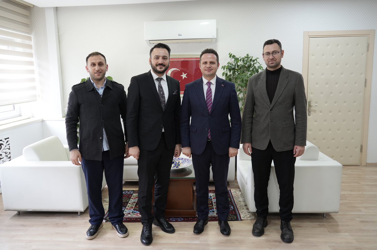 mugla_mem's tweet photo. TÜGVA Ege Bölge Koordinatörü Av. Seyit Ahmet EMİNOĞLU, Koordinatör Yardımcısı Mustafa EMİNOĞLU ve Menteşe Gençlik Merkezi Müdürü Muhammet ÜLGEN, Millî Eğitim Müdürümüz Emre ÇAY’ı ziyaret ettiler.

Ziyarette, ortaokul öğrencilerinde okuma alışkanlığı kazandırmayı, okuduğunu anlama ve yorumlama becerilerini geliştirmeyi amaçlayan TÜGVA Ortaokul Kitap Kurtları Yarışması hakkında Millî Eğitim Müdürümüz Emre ÇAY’a bilgi verildi.

@tcmeb @Yusuf__Tekin @tcmuglavaliligi @idrisakbiyik @emrecay55
