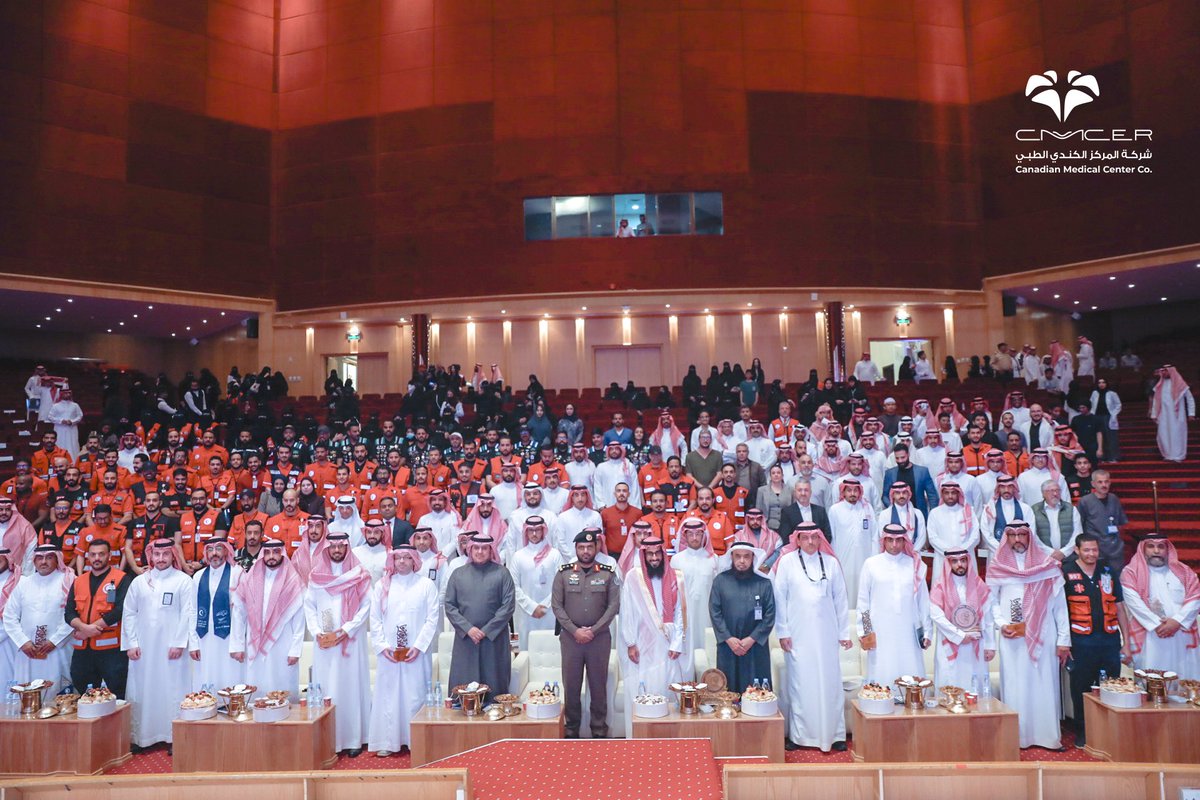 cmc_er's tweet photo. يشرفنا هذا التكريم الذي يجسد ثمرة تعاوننا المثمر في مبادرة (ساعة وطن ) بالشراكة مع هيئة الهلال الأحمر السعودي، حيث حرصنا على تحويل مسؤوليتنا الوطنية إلى مبادرة عملية عبر توفير سيارة إسعاف متكاملة التجهيز، مزودة بأحدث التقنيات الطبية، ومدعومة بكوادر مؤهلة، على مدى ثلاثة أشهر متواصلة.

وخلال فترة المبادرة، تعاملنا مع العديد من الحالات الطارئة وقدمنا خدمات إسعافية عاجلة بكفاءة واحترافية عالية، ضمن تنسيق مباشر وتكامل تام مع الهيئة، في نموذج يعكس أسمى معاني الشراكة والمسؤولية المجتمعية، ويؤكد التزامنا الدائم بدعم المنظومة الصحية وخدمة الوطن.

We are honored by this recognition, which reflects the success of our collaboration in the “Sa’at Watan” initiative in partnership with the Saudi Red Crescent Authority. As part of our national responsibility, we dedicated a fully equipped ambulance with advanced medical technologies and specialized teams for three consecutive months.

Throughout the initiative, we managed numerous emergency cases and delivered urgent medical care with professionalism and efficiency, working in close coordination with the Authority. This collaboration represents a strong commitment to partnership, social responsibility, and continuous service to the nation and community.

#المركز_الكندي_الطبي #الاسعاف #الهلال_الاحمر_السعودي #CMC