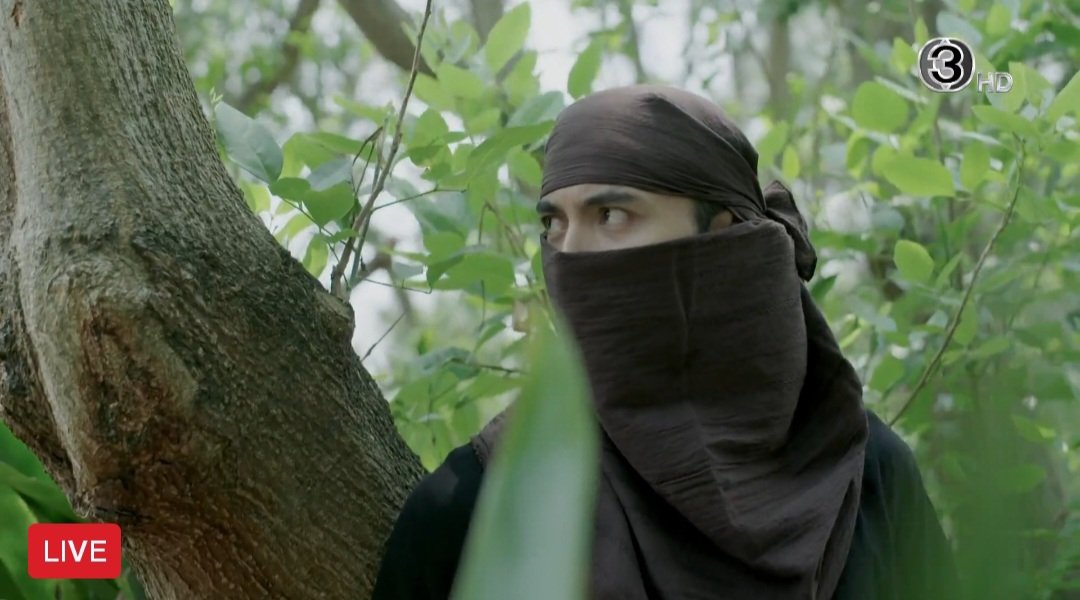 ตาคมๆ อมความแค้น และผิดหวังที่รู้ว่ายิหวาเป็นน้องลาซอ
#ยิหวาดาตังEP12